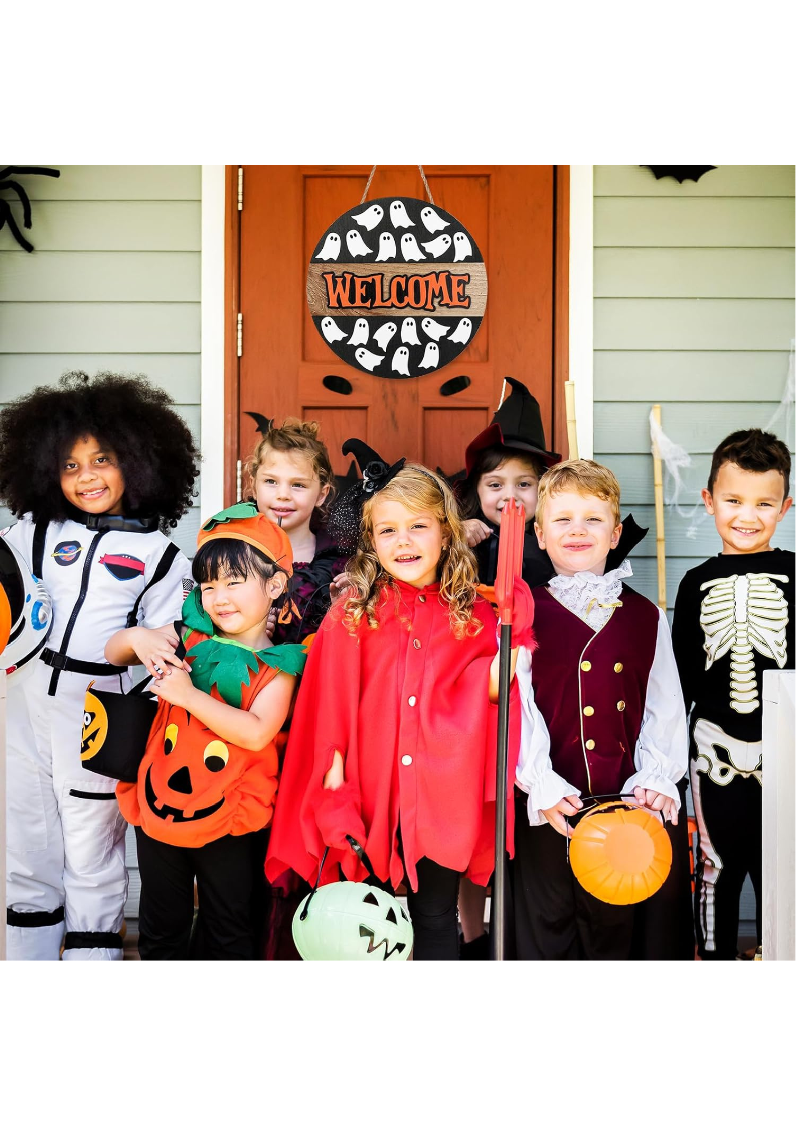 Entrance  wall decor displayed in Entrance 