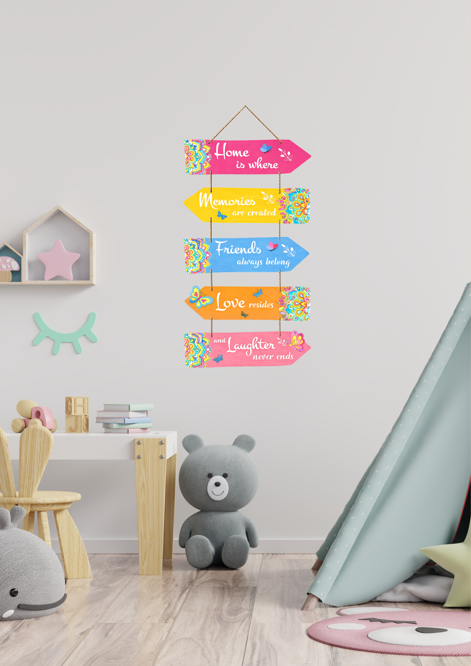 Quotes wall decor angled view